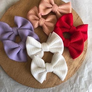 Piggies tails set bows